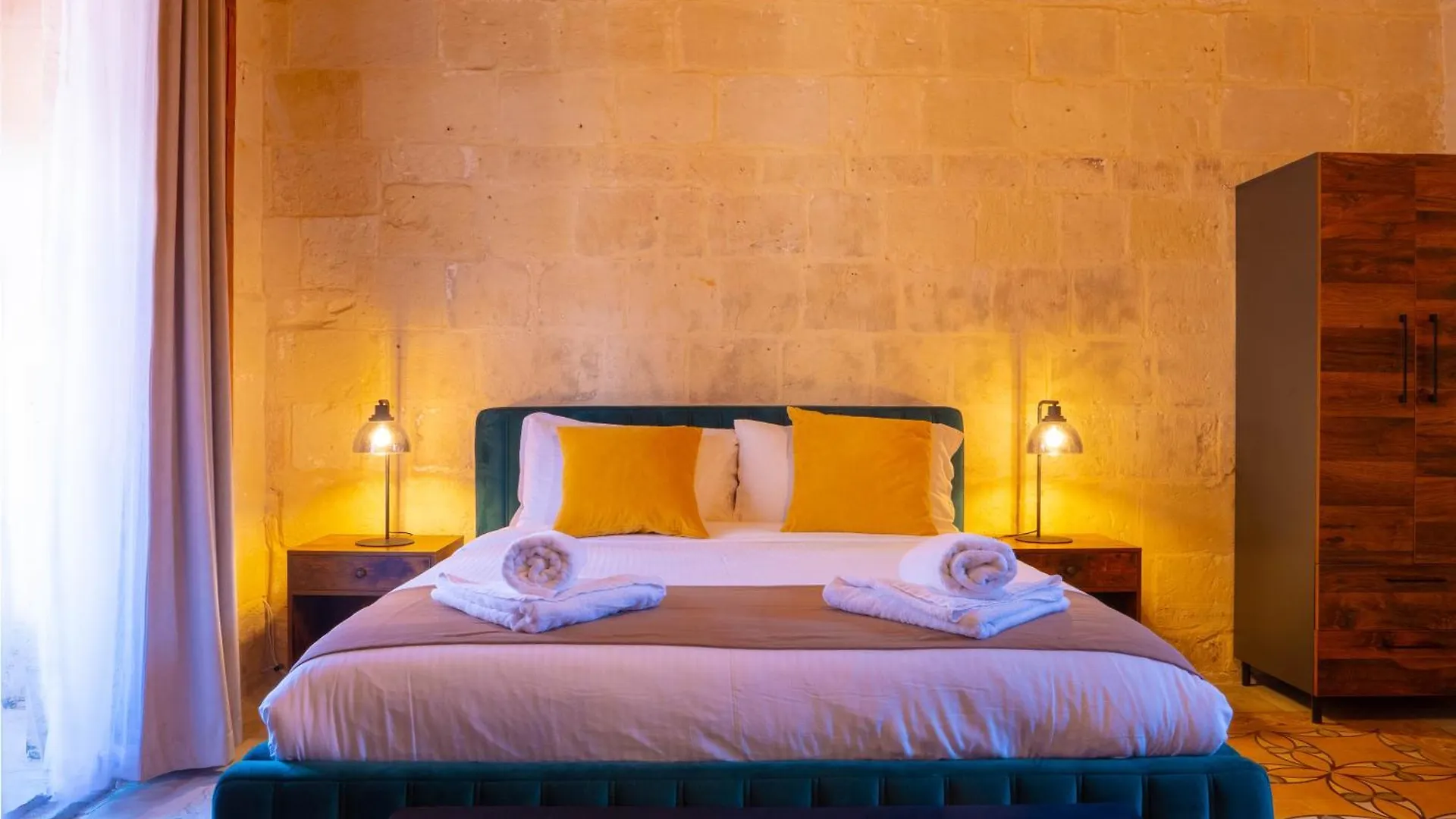 Luxury Year 1500S Palazzino In Valletta - Beautiful Rooftop Lounge 0*,  Malta