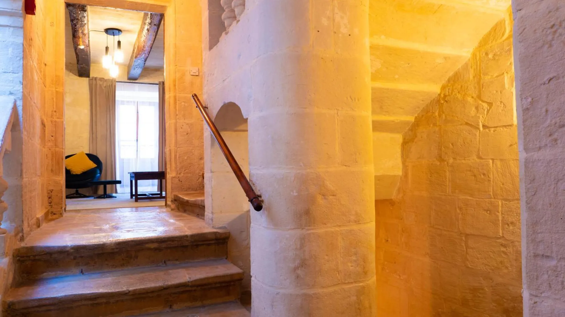 Villa Luxury Year 1500S Palazzino In Valletta - Beautiful Rooftop Lounge Malta