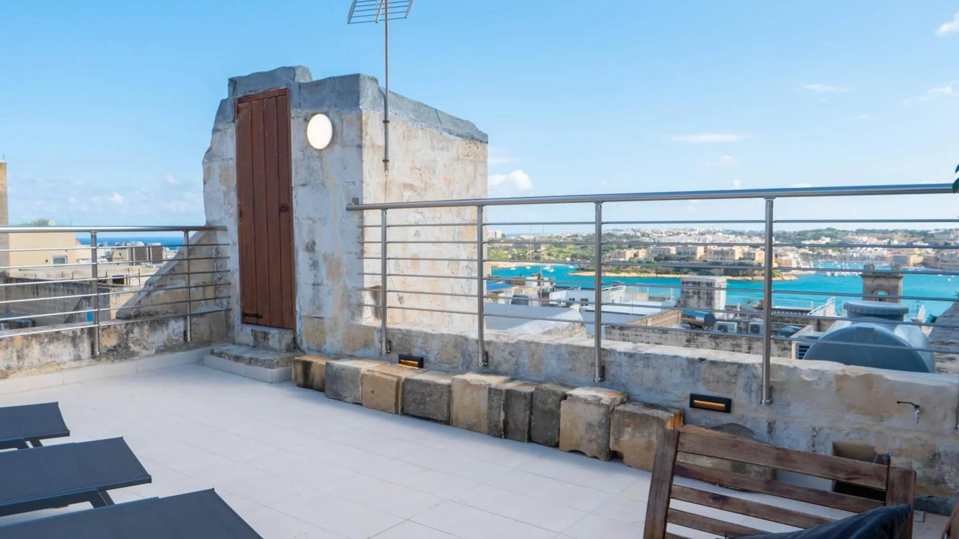 Luxury Year 1500S Palazzino In Valletta - Beautiful Rooftop Lounge